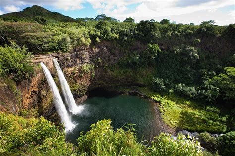 Can You Swim in Wailua Falls? Exploring the Depths of Adventure and Imagination