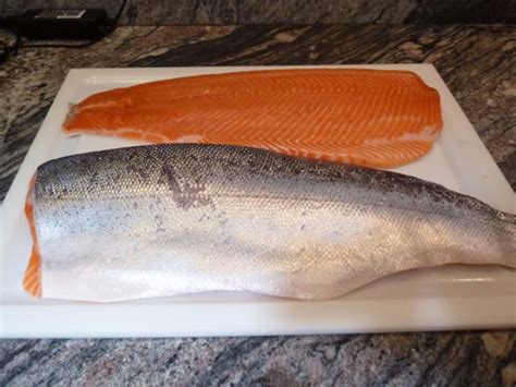 How Much Protein in Steelhead Trout: A Dive into Nutritional Mysteries and Culinary Wonders